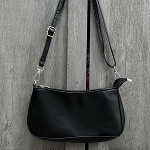 Cheep but nice purse. 👜